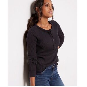 Faherty Charcoal Waffle Henley Long Sleeve Button Neckline Raw Hem Size L